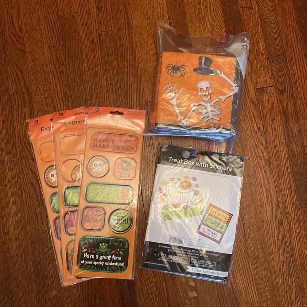 Halloween stickers and napkins new